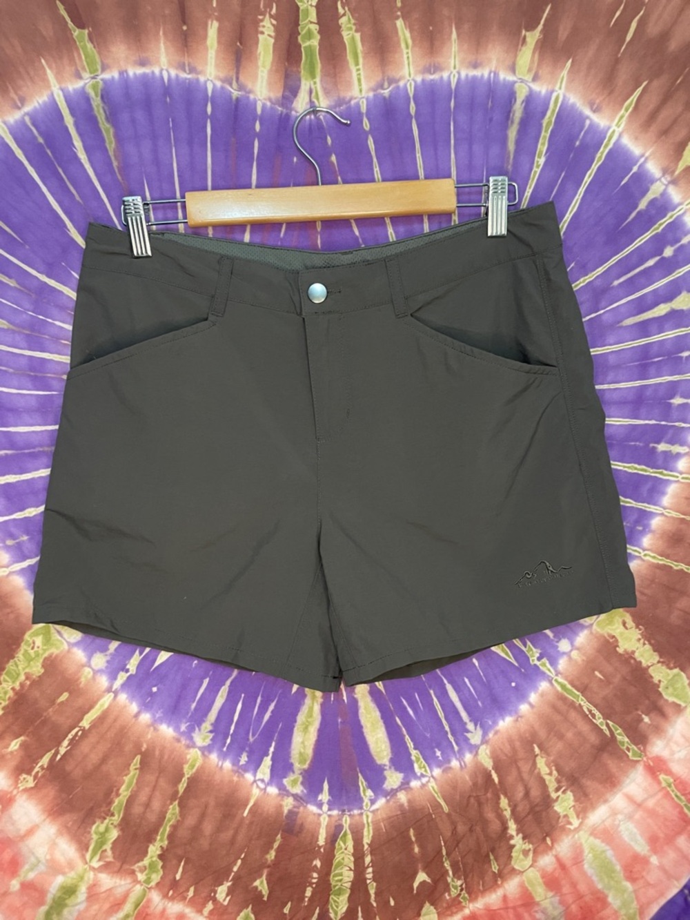 American Outback Women's Dark Gray Performance Shorts Sz M